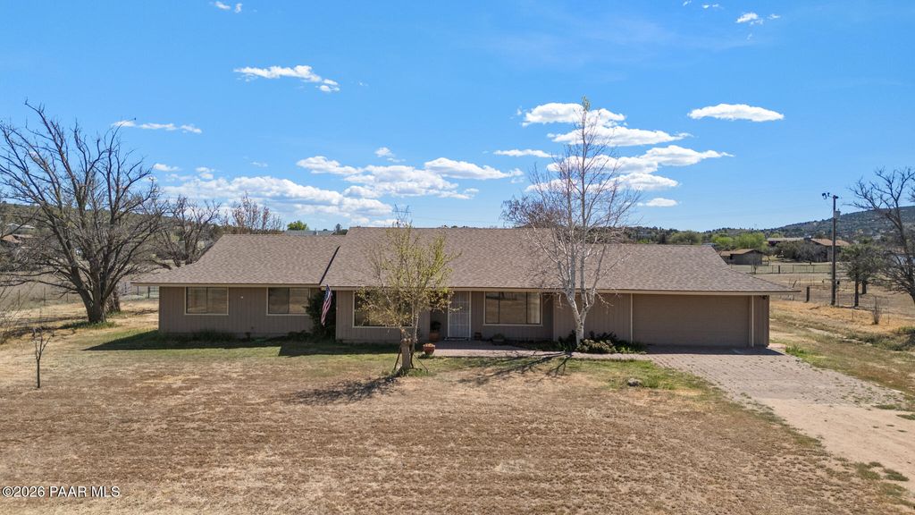 Photo of 1237 W Kelly Drive, Prescott, AZ 86305 (MLS # 1080845)