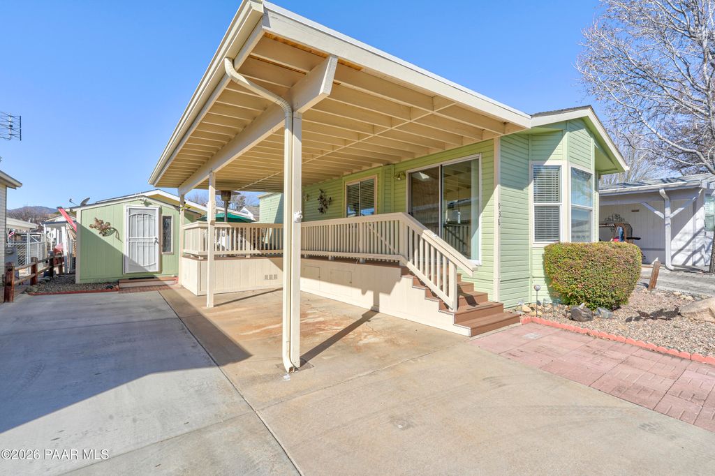 Photo of 938 N Mesquite Tree Drive, Dewey-Humboldt, AZ 86327 (MLS # 1080282)