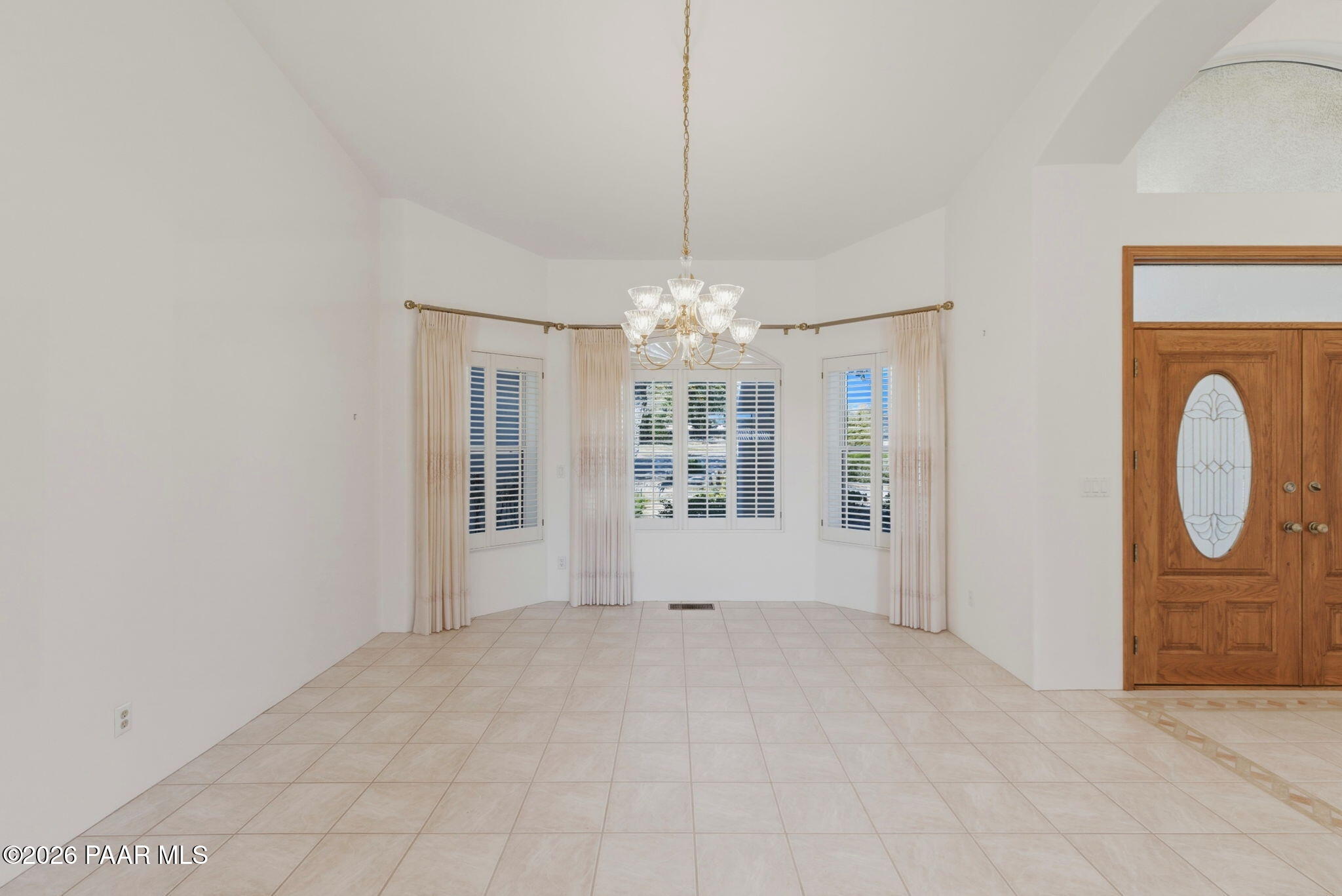 8875 N Valley Oak Drive