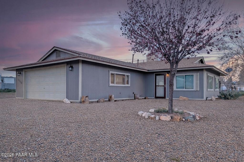 Photo of 17270 E Peach Tree Road, Mayer, AZ 86333 (MLS # 1080030)