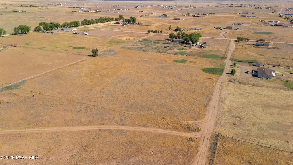 Photo of 25750 N Trinity Ranch Road, Paulden, AZ 86334 (MLS # 1082494)