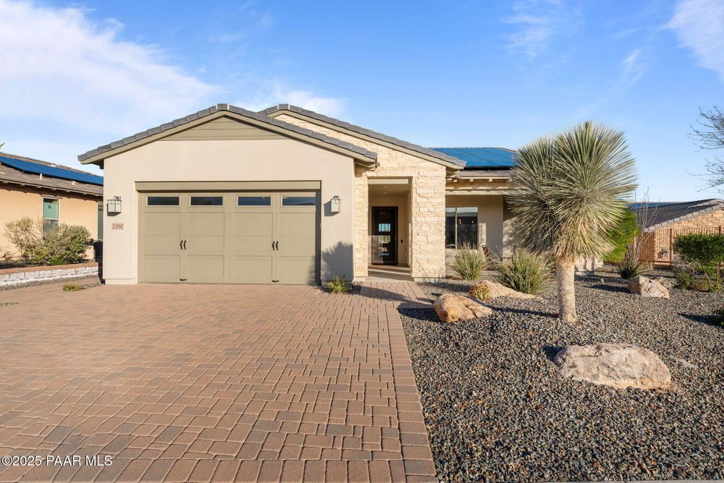 Photo of 3360 Rising Sun Ridge Rdg, Wickenburg, AZ 85390 (MLS # 1078116)