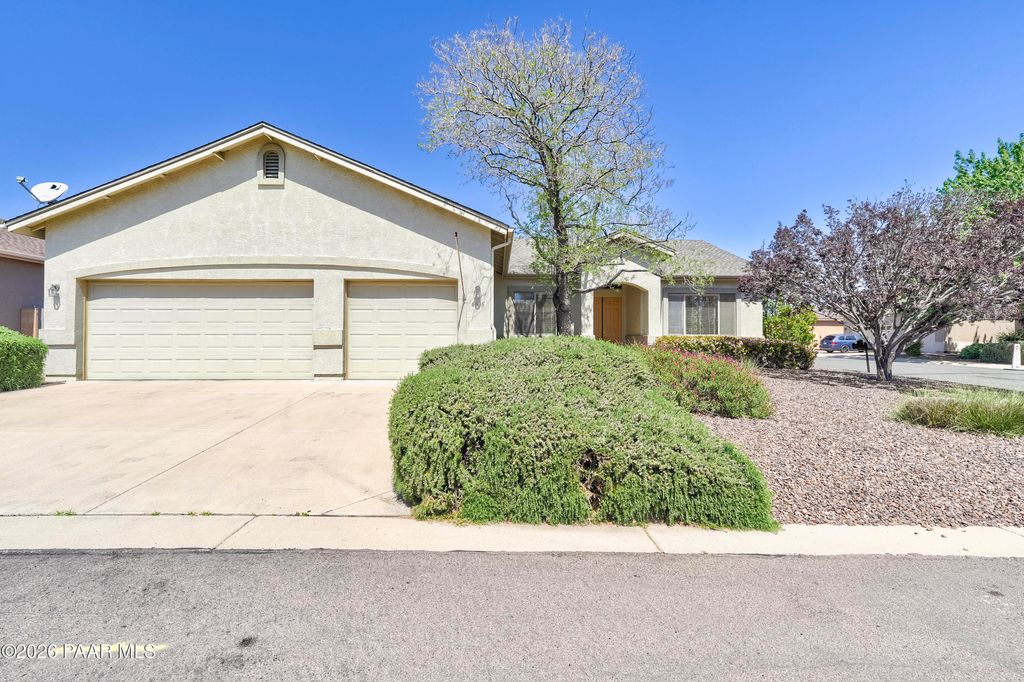 Photo of 6618 E Lura Lane, Prescott Valley, AZ 86314 (MLS # 1080769)