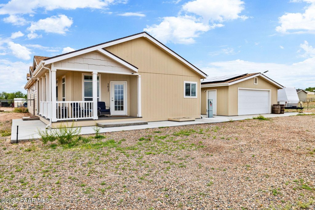 Photo of 1617 Bradshaw Avenue, Chino Valley, AZ 86323 (MLS # 1077649)