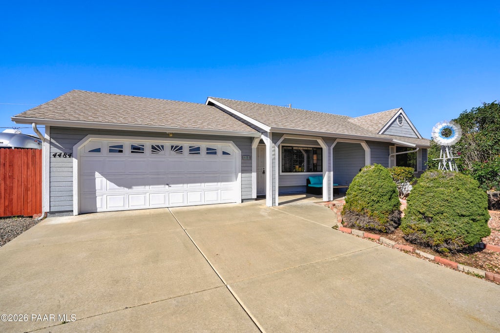 Photo of 4484 W Sauter Drive, Prescott Valley, AZ 86314 (MLS # 1086017)