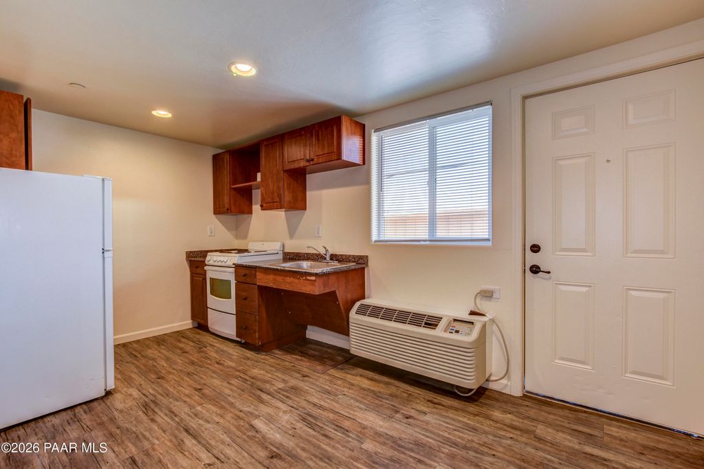 Photo of 1141 E Gurley Street #19, Prescott, AZ 86301 (MLS # 1081000)