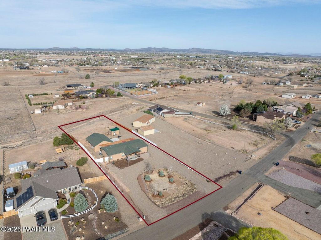 Photo of 724 Sycamore Lane, Chino Valley, AZ 86323 (MLS # 1080851)