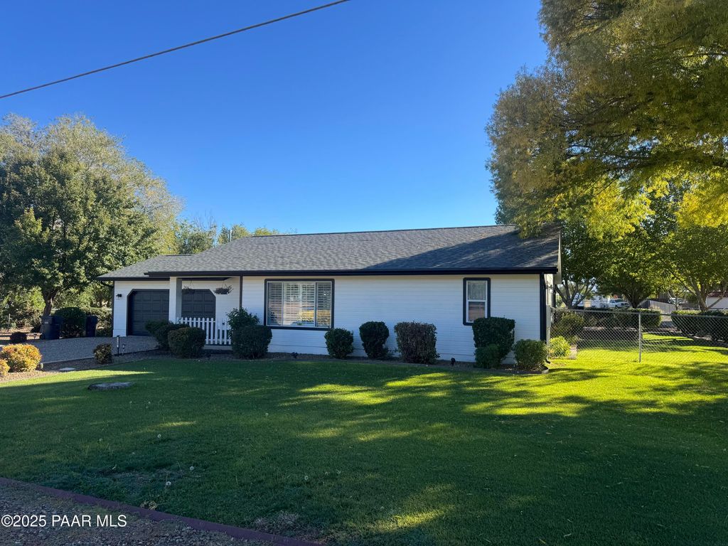 Photo of 2325 Mohave Street, Chino Valley, AZ 86323 (MLS # 1077411)