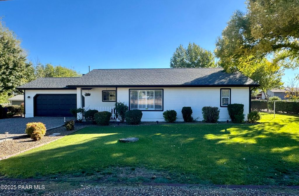 Photo of 2325 Mohave Street, Chino Valley, AZ 86323 (MLS # 1077411)