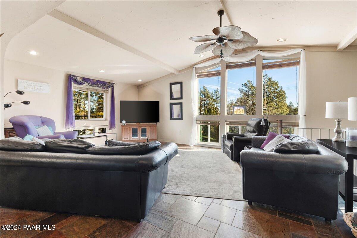 1568 W Thumb Butte Road