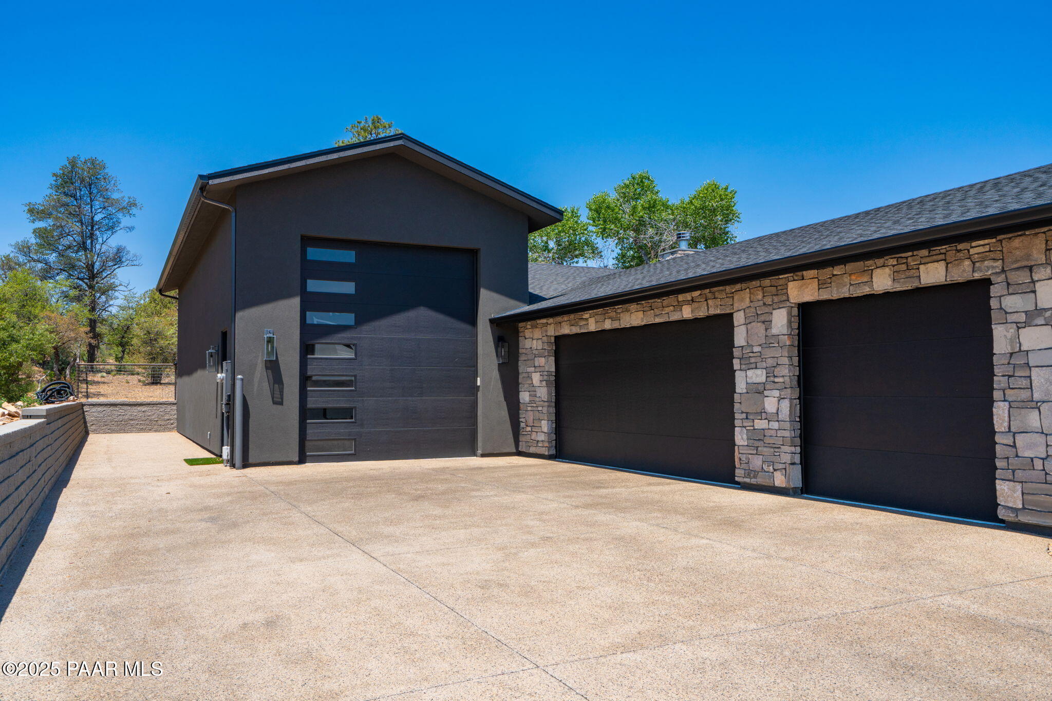 943 Estrella Court