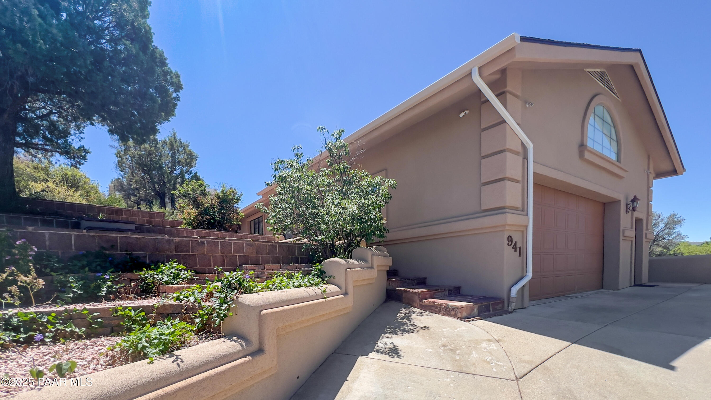 941 Custer Lane