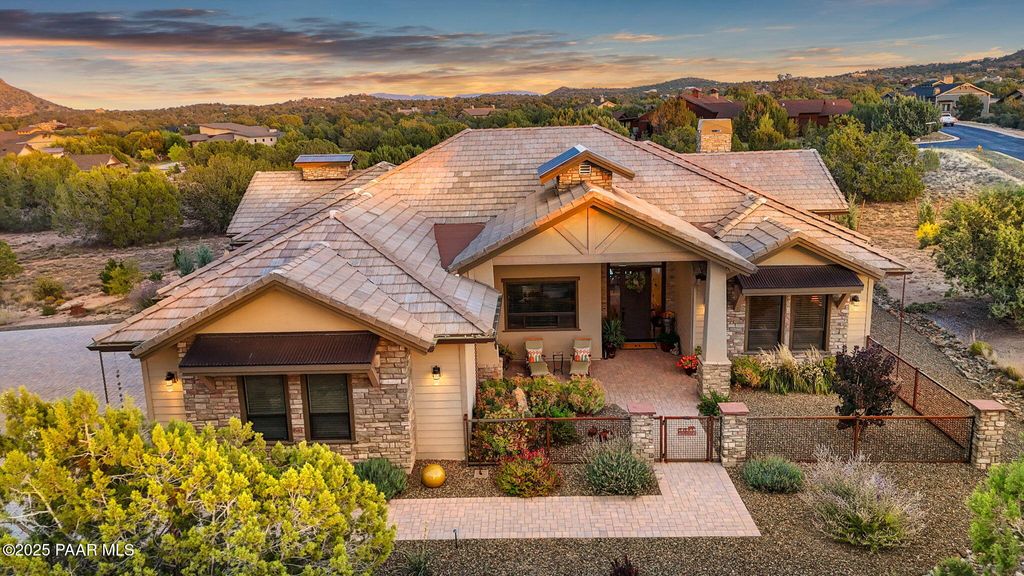 Photo of 15505 N Double Adobe Road, Prescott, AZ 86305 (MLS # 1077403)