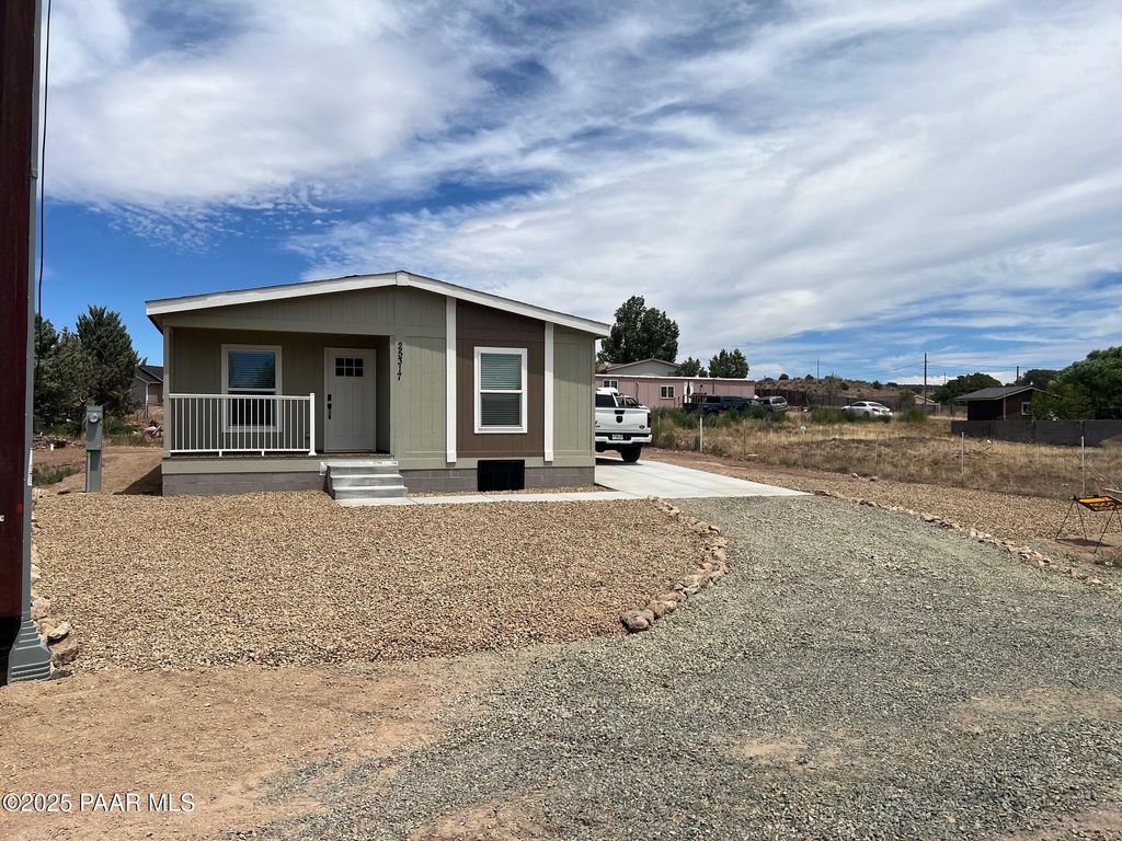 Photo of 25317 N Lakeside Drive, Paulden, AZ 86334 (MLS # 1079175)