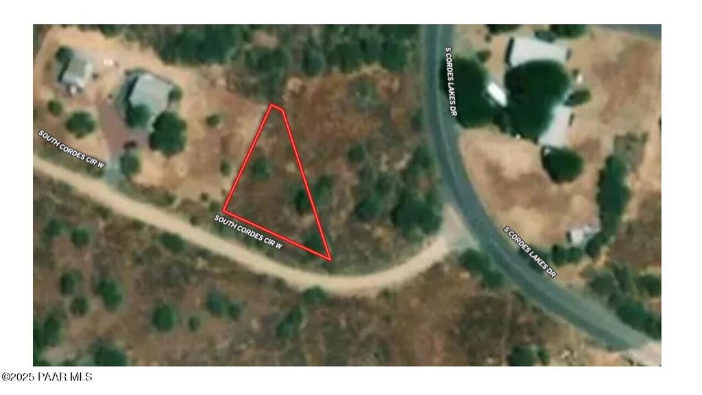 Photo of 16765 Cordes W Circle, Mayer, AZ 86333 (MLS # 1080849)