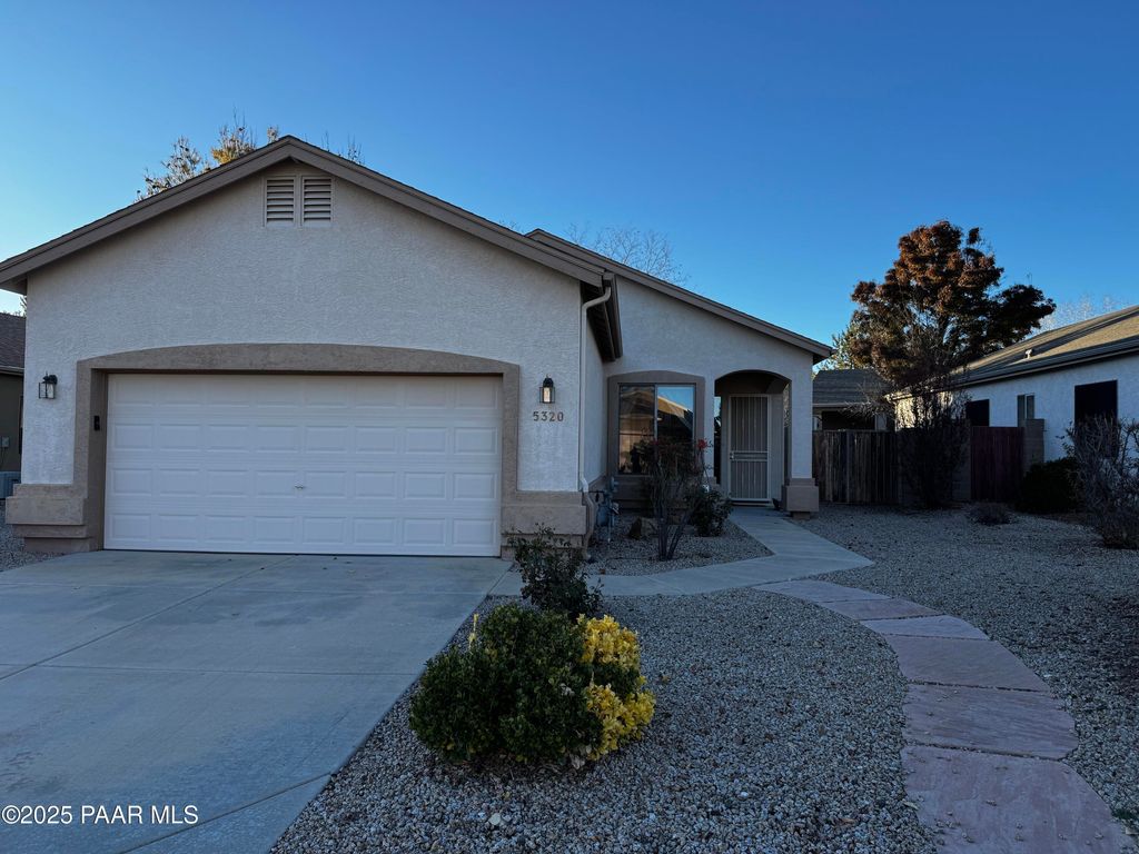 Photo of 5320 N Bremont Way, Prescott Valley, AZ 86314 (MLS # 1078207)