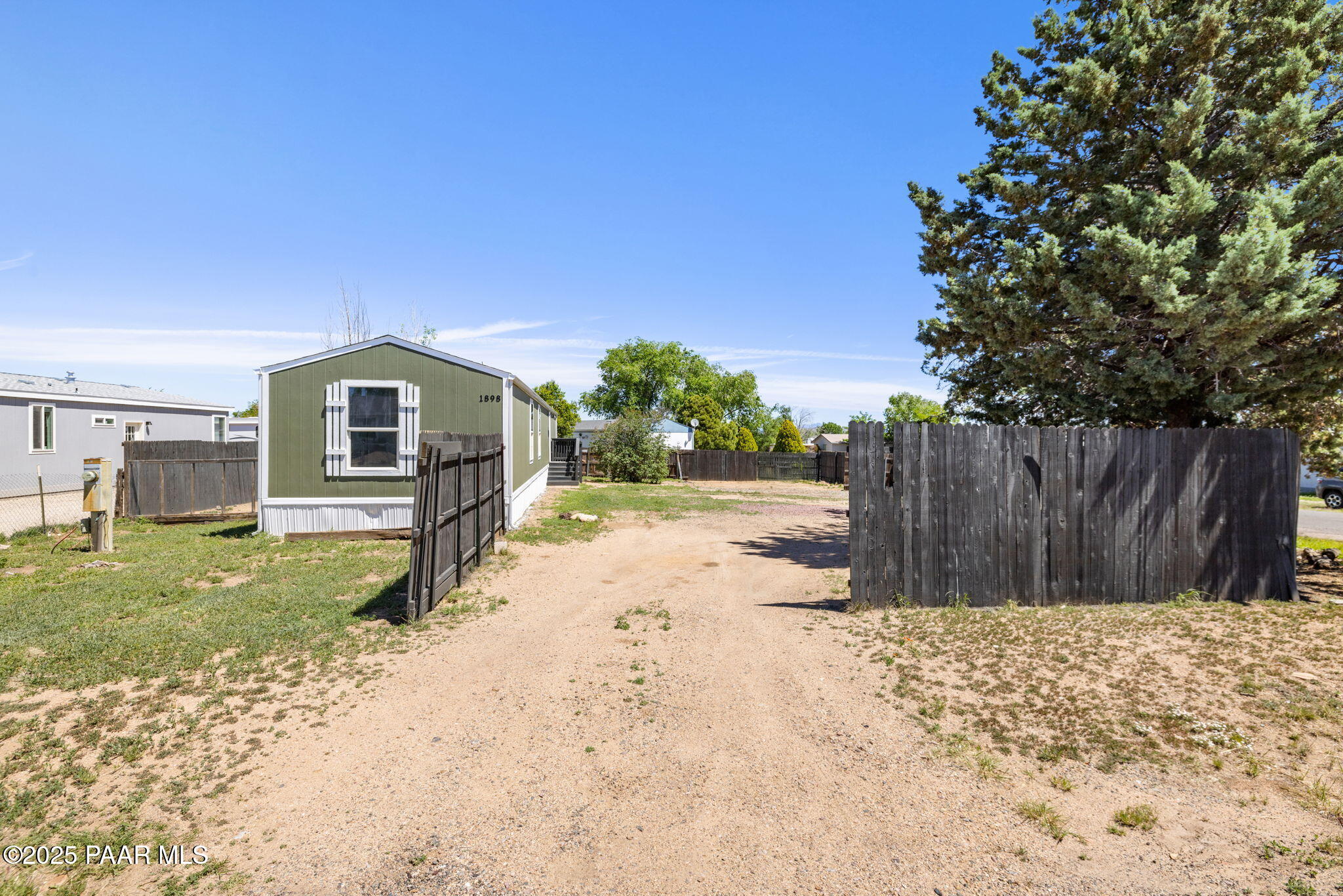 1898 Rhonda Road