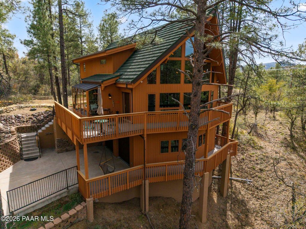 Photo of 35 E Colonels Way, Prescott, AZ 86303 (MLS # 1081104)