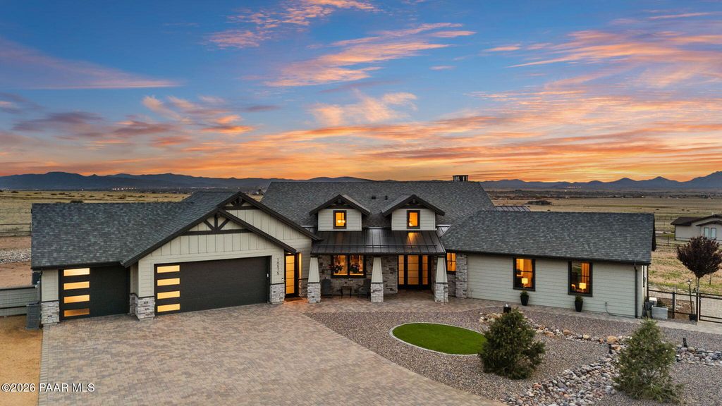 Photo of 10575 E Desert Winds Way, Prescott Valley, AZ 86315 (MLS # 1081143)