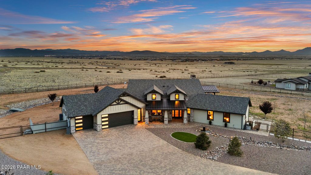 Photo of 10575 E Desert Winds Way, Prescott Valley, AZ 86315 (MLS # 1081143)