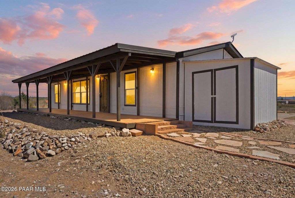 Photo of 22340 N Sunny Lane, Paulden, AZ 86334 (MLS # 1081568)