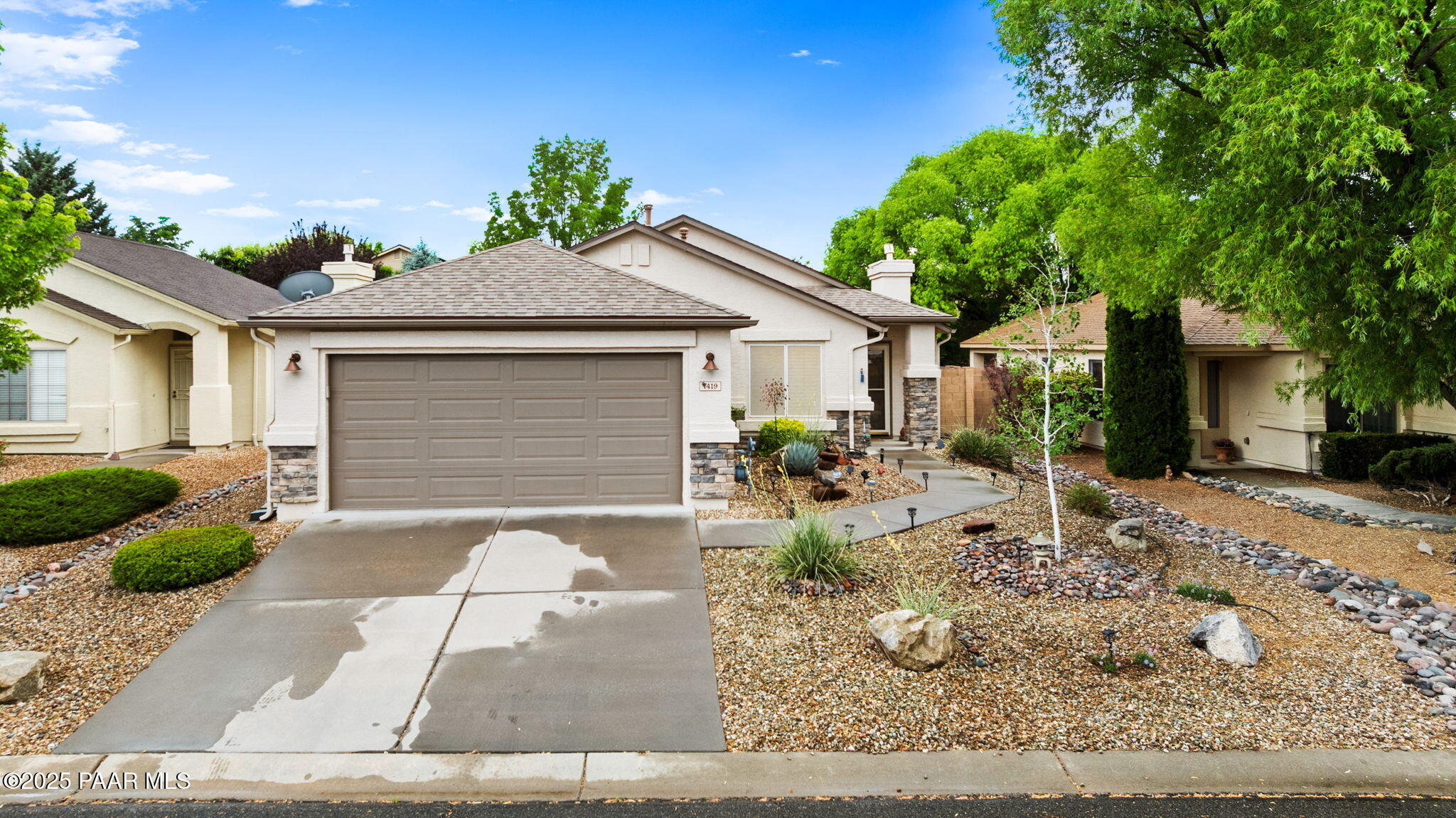 7419 E Mountain Drive