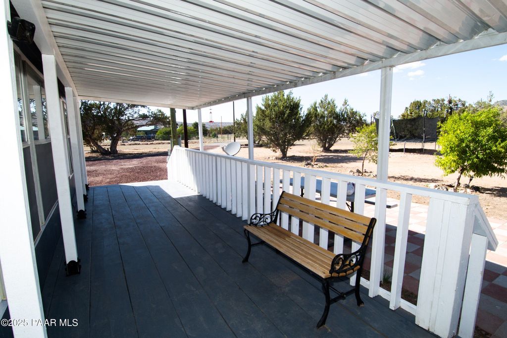 Photo of 27585 W El Oro Drive, Seligman, AZ 86337 (MLS # 1080737)