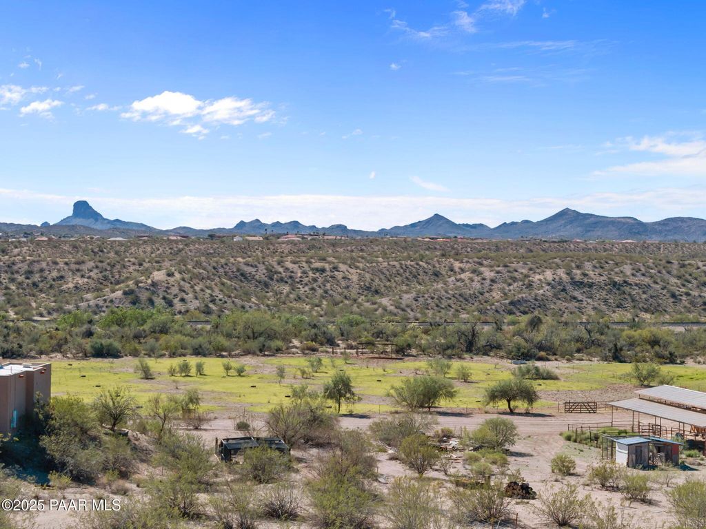 Photo of Xx00 Gold Nugget Lane, Wickenburg, AZ 85390 (MLS # 1077630)