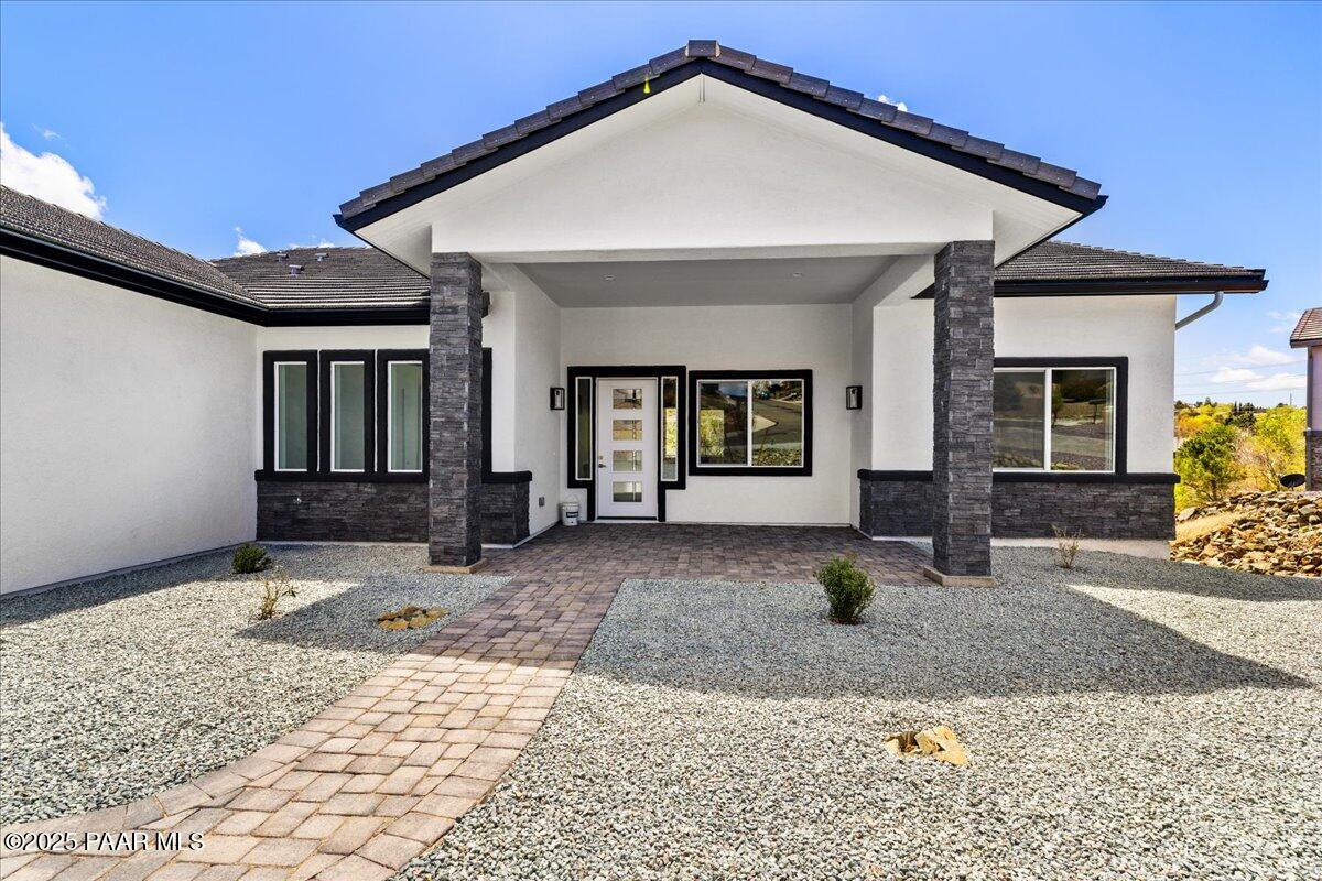 1924 Pinnacle Lane