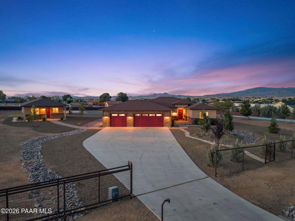 Photo of 7330 E Alto Desierto Road, Prescott Valley, AZ 86315 (MLS # 1082458)