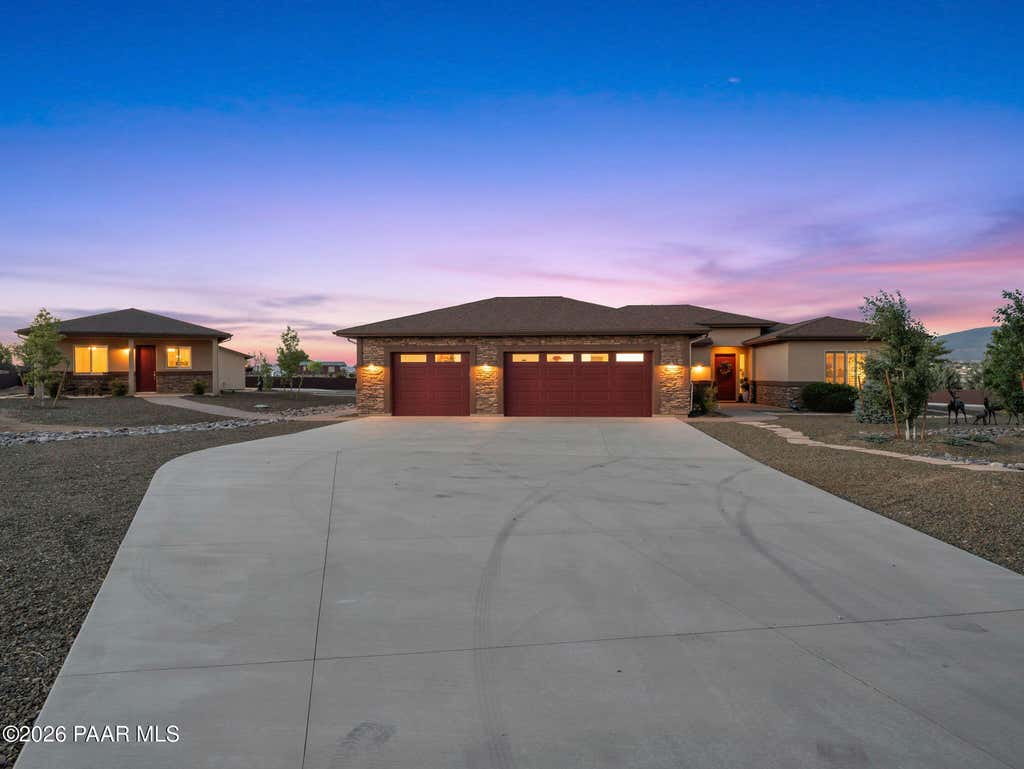 Photo of 7330 E Alto Desierto Road, Prescott Valley, AZ 86315 (MLS # 1082458)