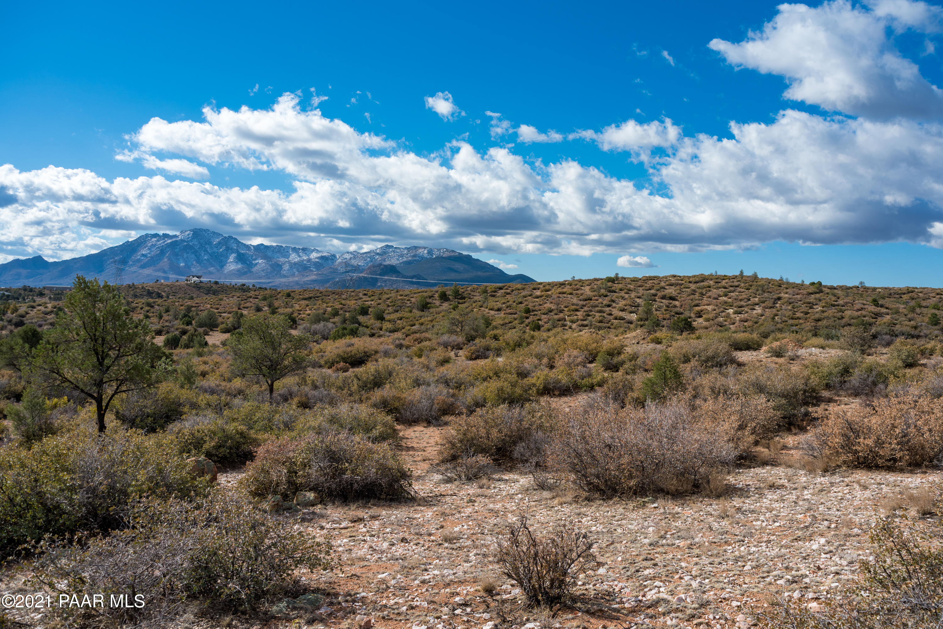 5025 W Dos Arroyos Drive