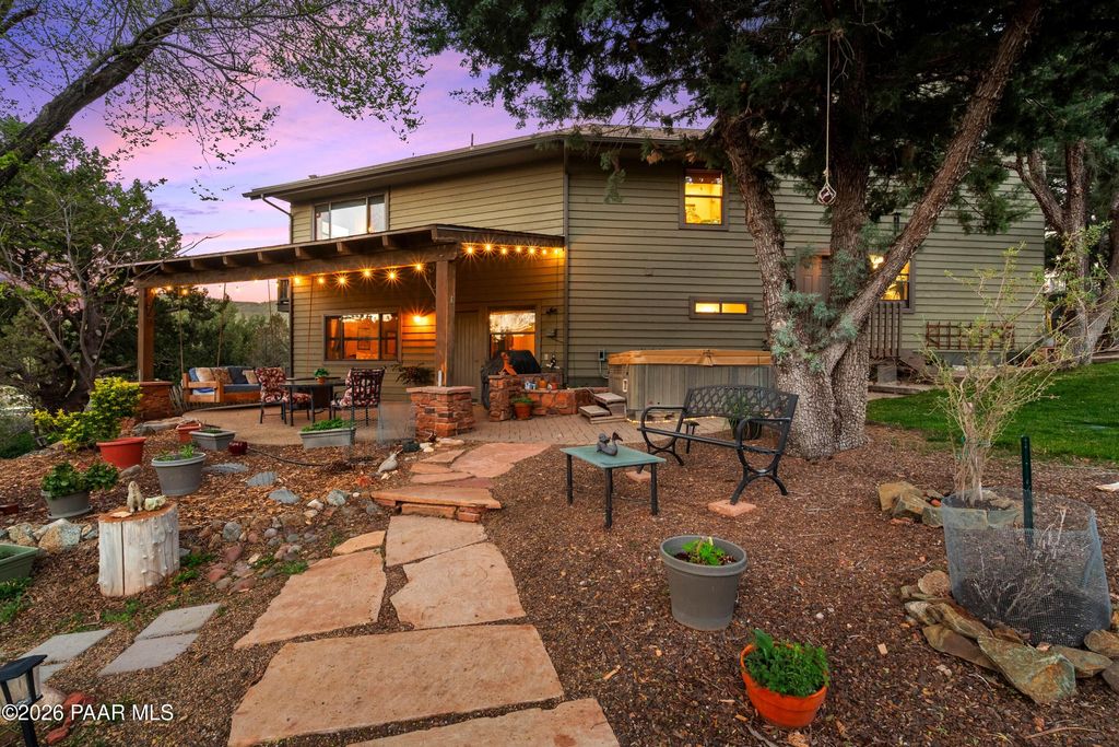 Photo of 695 E Robinson Drive, Prescott, AZ 86303 (MLS # 1080502)