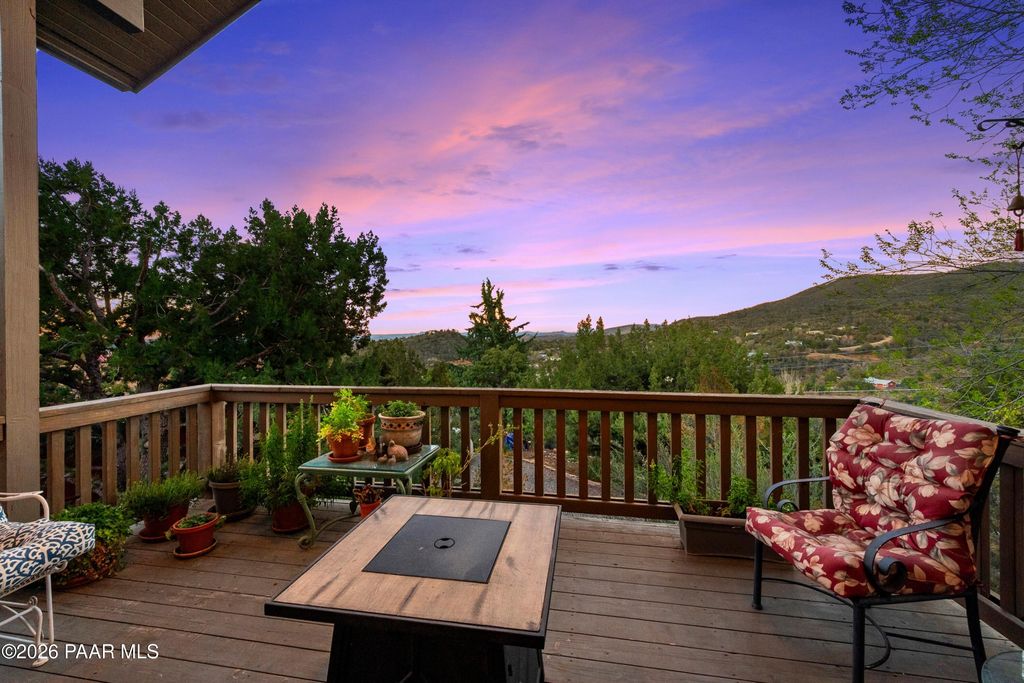 Photo of 695 E Robinson Drive, Prescott, AZ 86303 (MLS # 1080502)