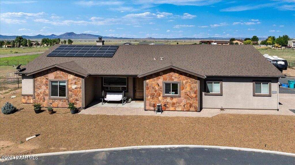 Photo of 12830 N Porter Camp Trail, Prescott Valley, AZ 86315 (MLS # 1080494)