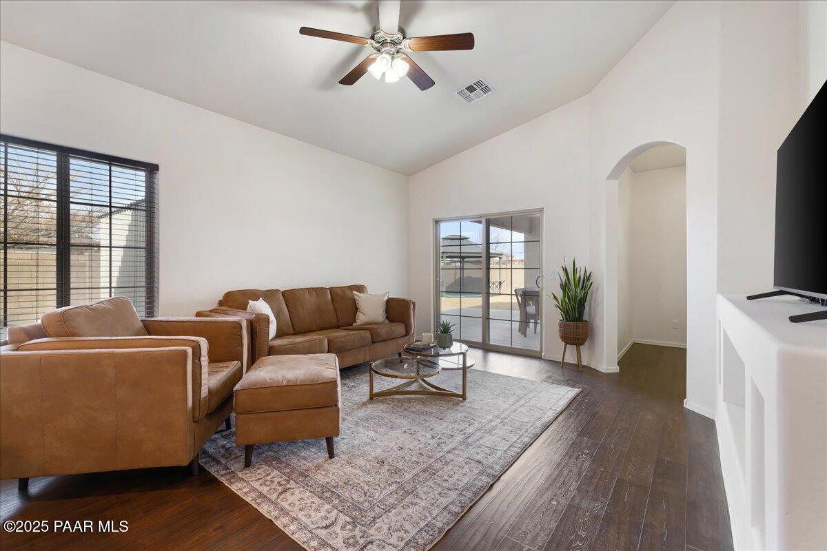1516 Stratford Place