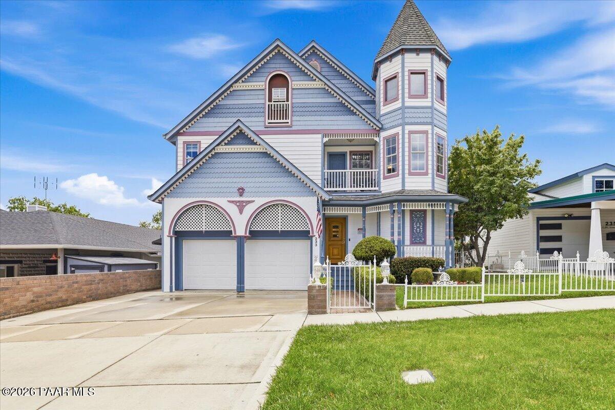 233 S Mount Vernon Avenue
