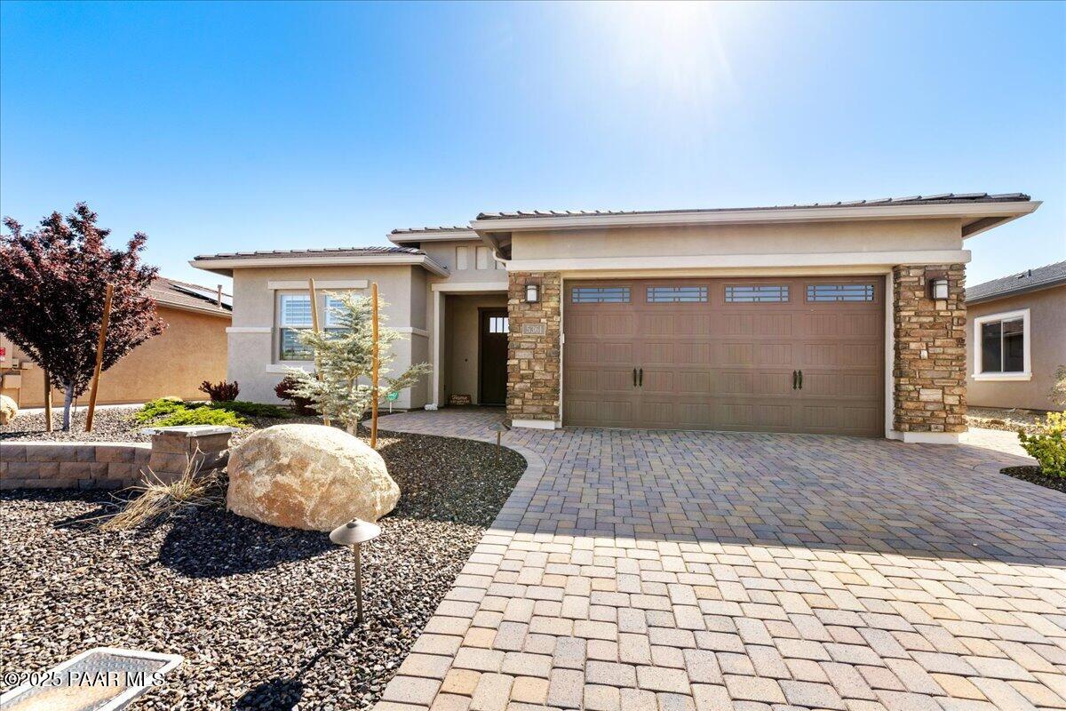 5361 Autumn Leaf Lane