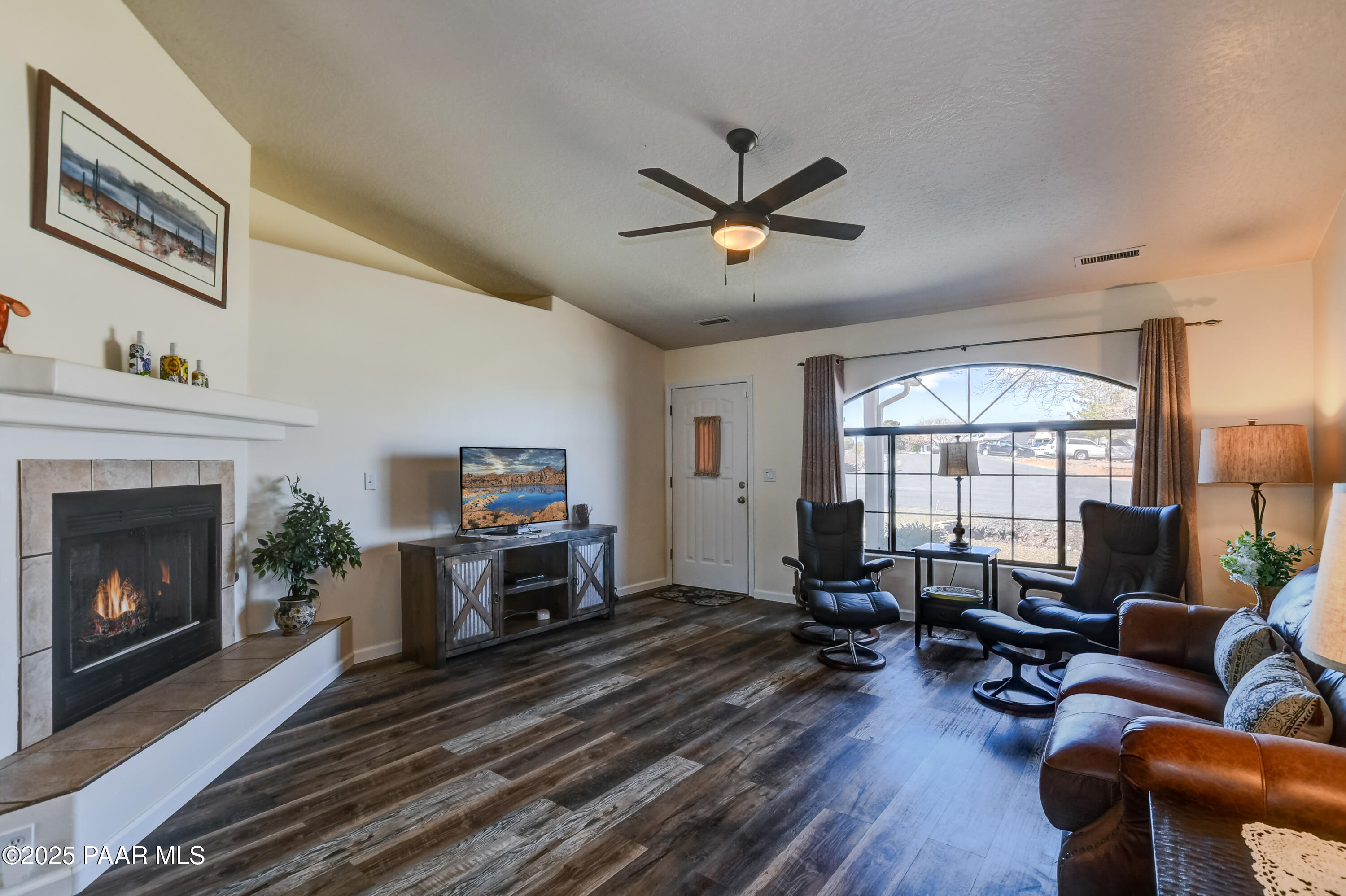 5351 N Cattlemen Drive