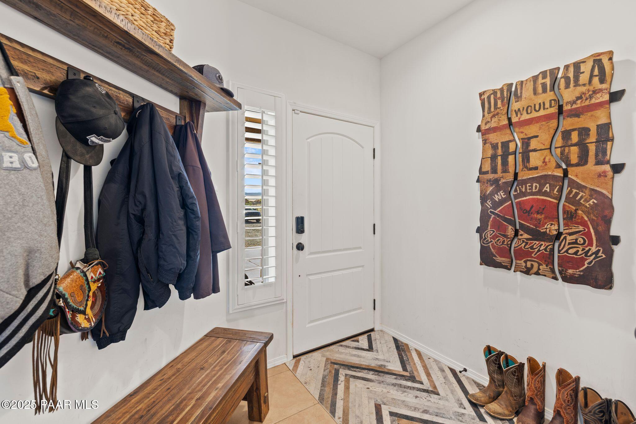 8950 N Calico Cat Trail