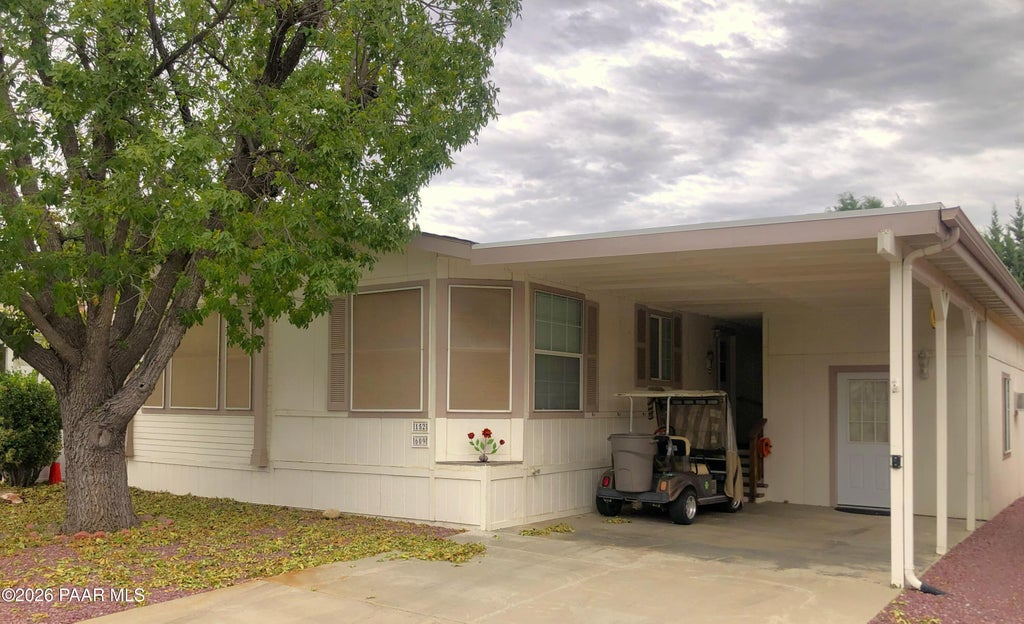 Photo of 609 N Wild Walnut Drive, Dewey-Humboldt, AZ 86327 (MLS # 1085793)