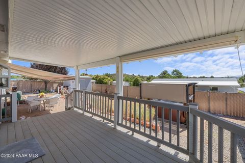 A home in Peeples Valley