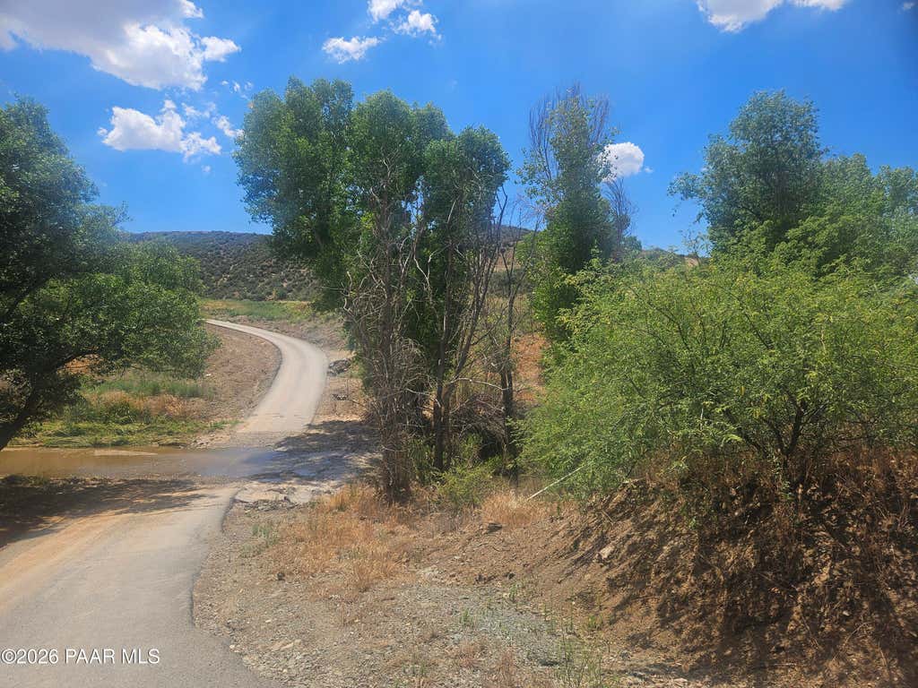 Photo of 0 E Winding View Drive, Dewey-Humboldt, AZ 86329 (MLS # 1082956)