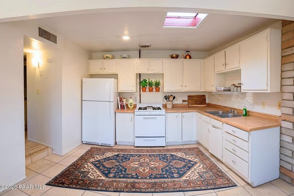 Photo of 3611 E Glenn Street #2, Tucson, AZ 85716 (MLS # 1082255)