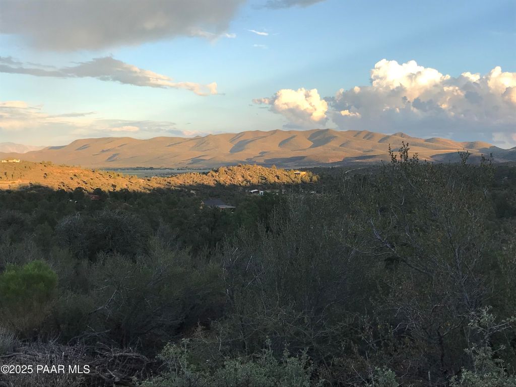 Photo of 00000 W Buckhorn - W Drive, Peeples Valley, AZ 86332 (MLS # 1076718)