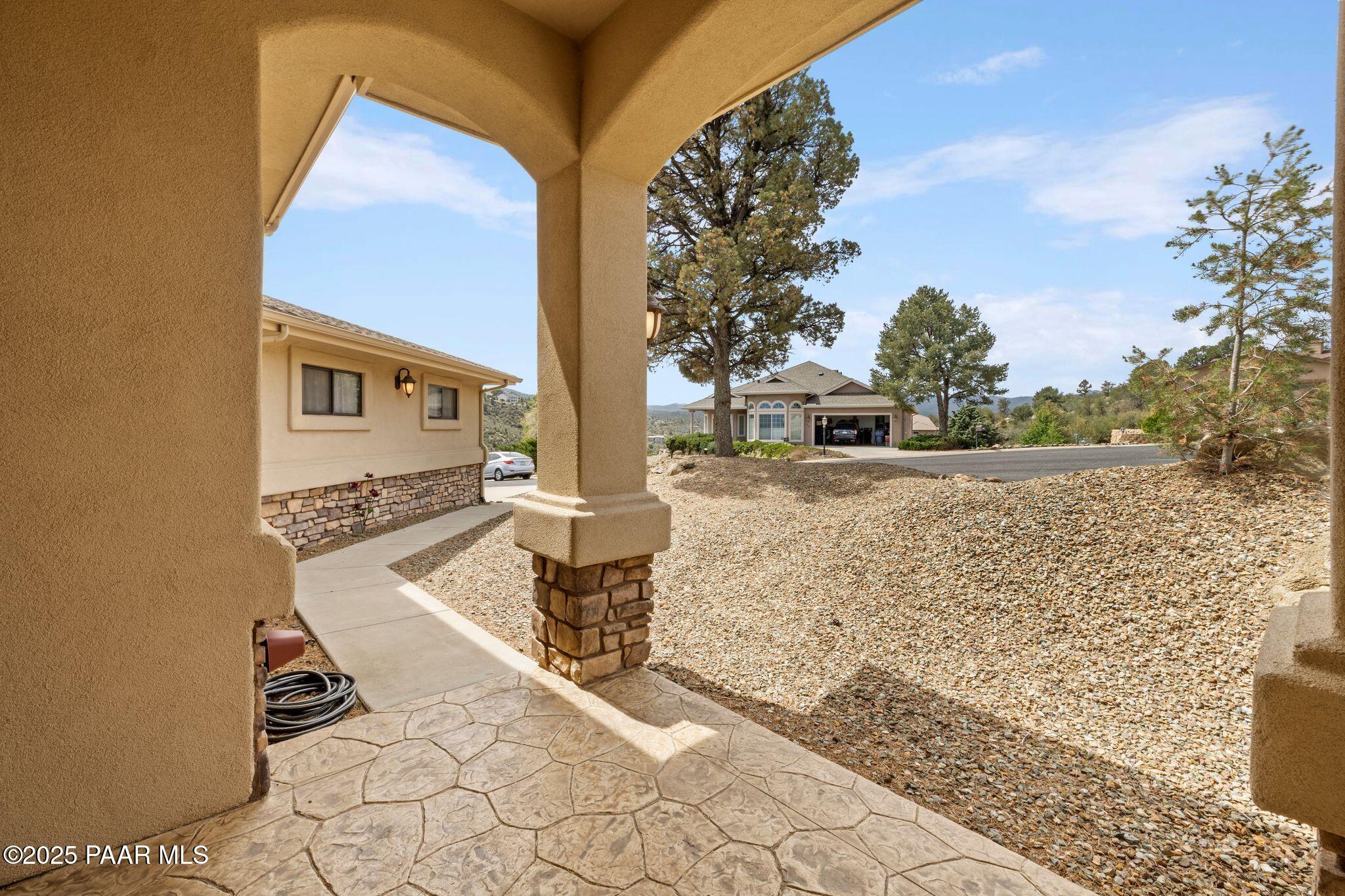 783 N Creekside Drive