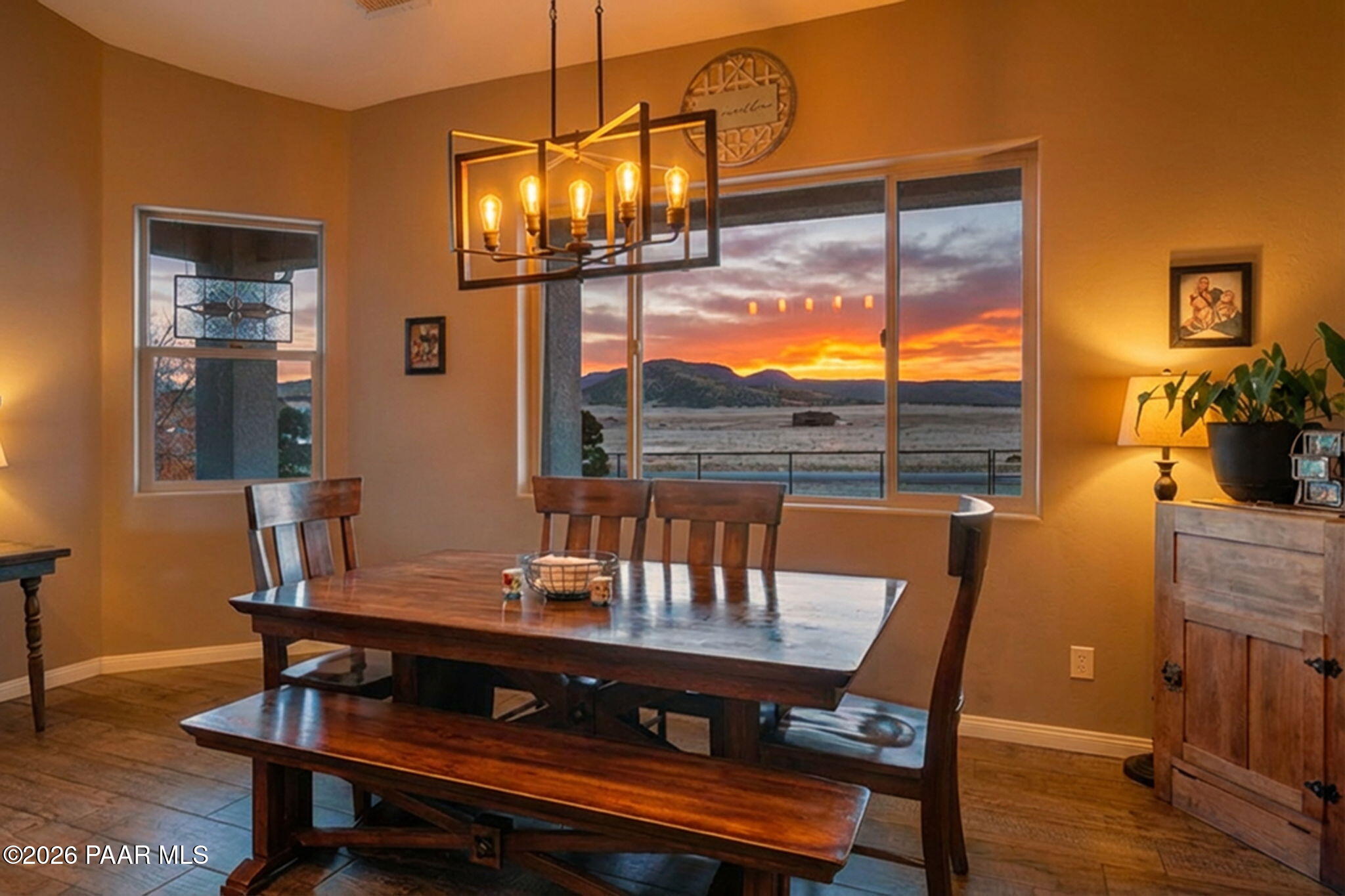 8350 N Covered Wagon Trail