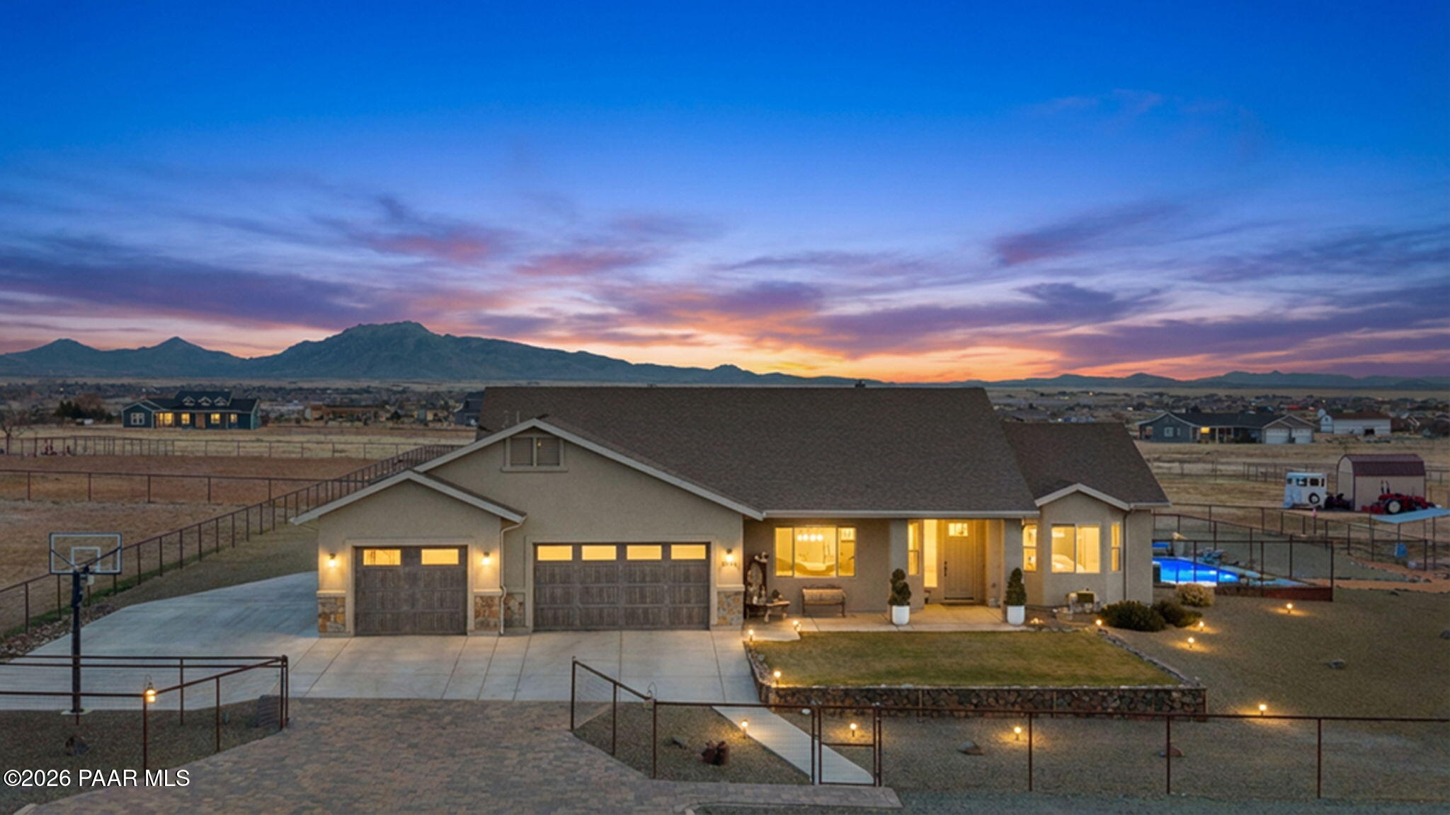 8350 N Covered Wagon Trail