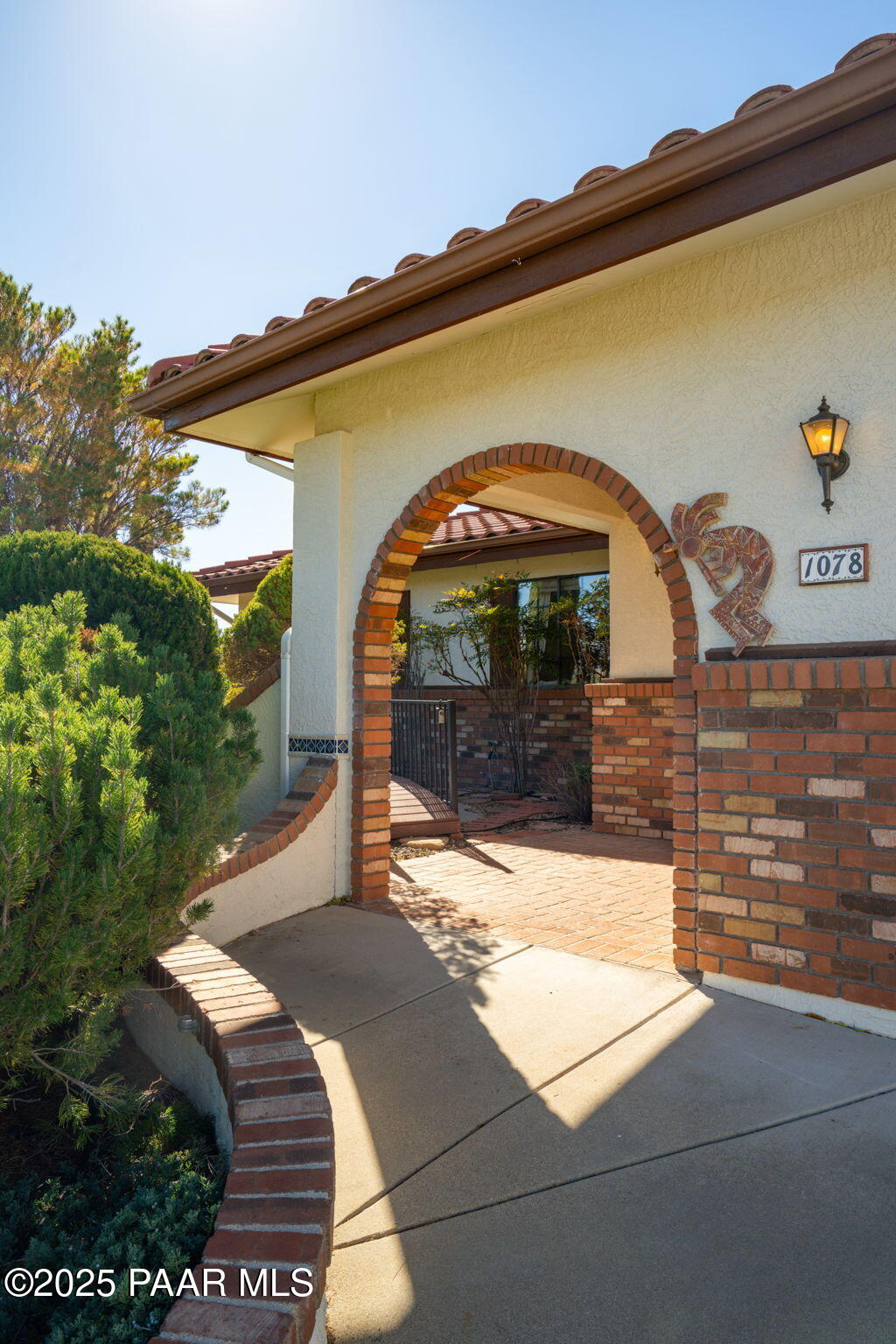 1078 N Broken Wagon Trail