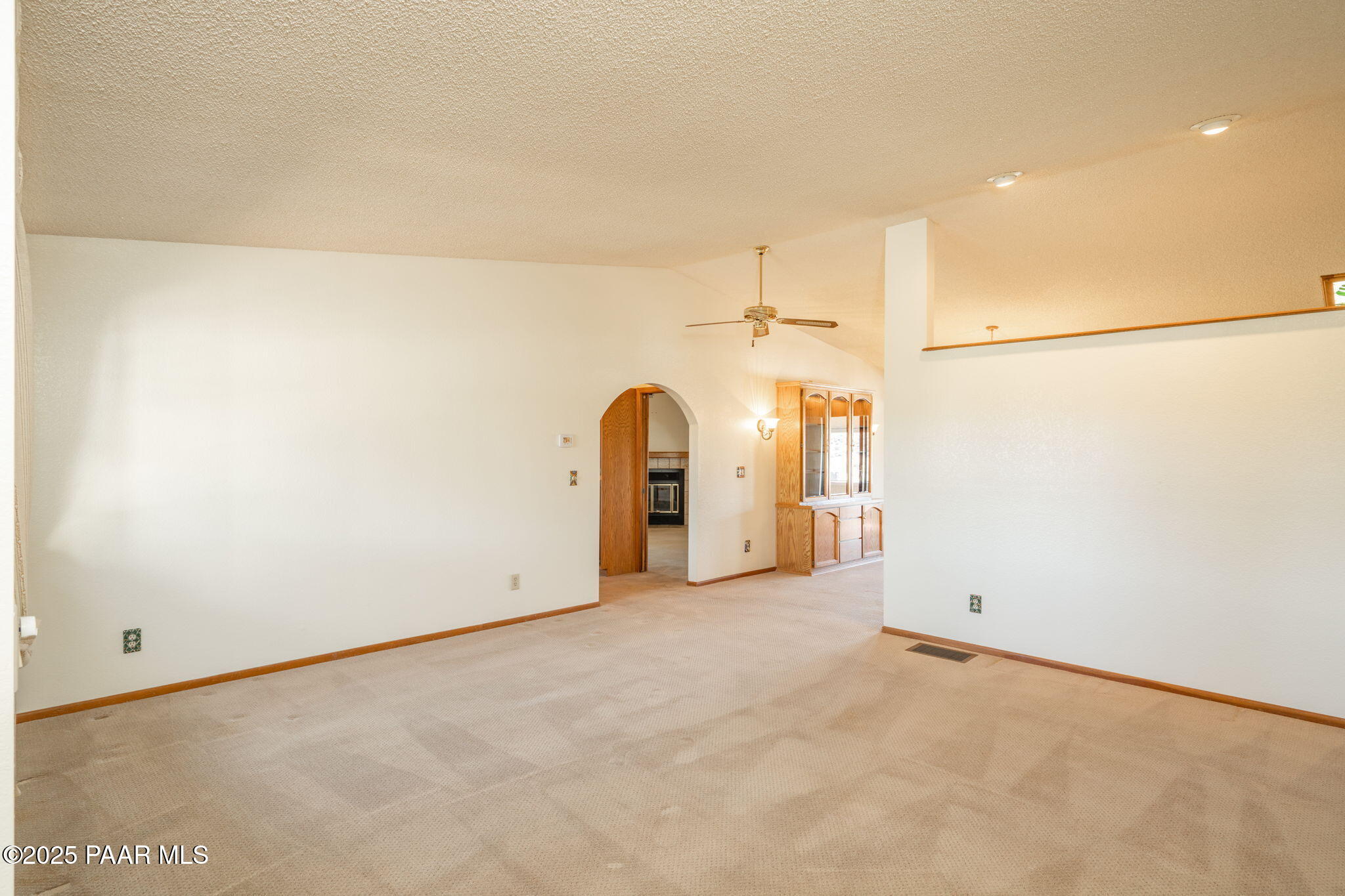 1078 N Broken Wagon Trail